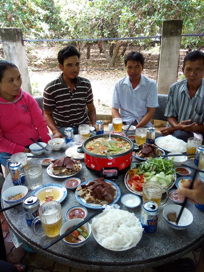 Khach San Mong An 호텔 빈 히 외부 사진